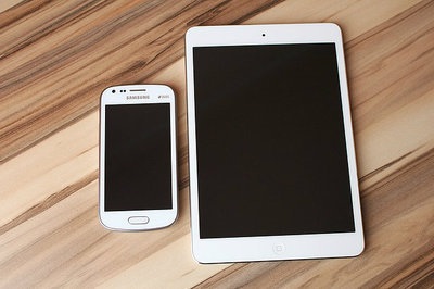 mobile HRMS mistakes - phone and tablet