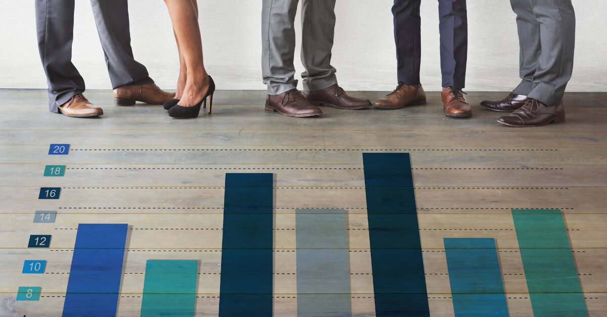 hr-benchmarking-hrms-laptop